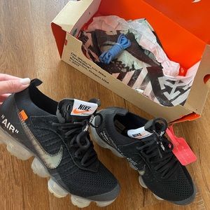 Nike 10 off white vapor max